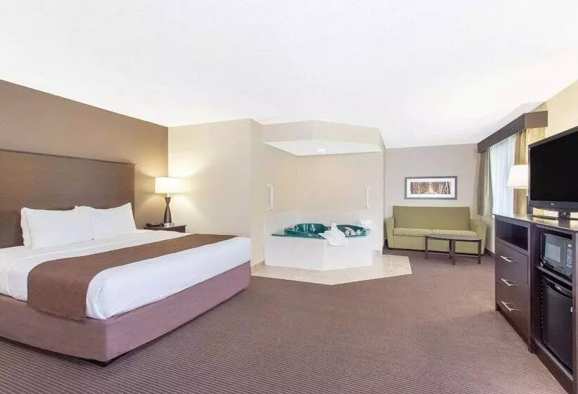 فندق Americinn By Wyndham Rhinelander