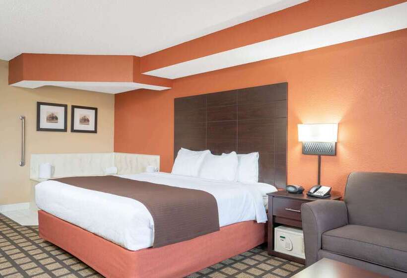 Отель Baymont By Wyndham Lakeville