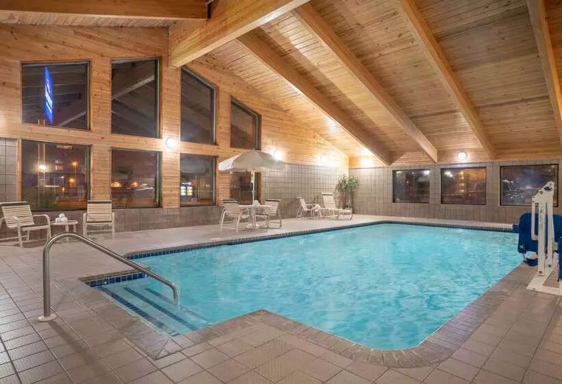 ホテル Baymont By Wyndham Lakeville