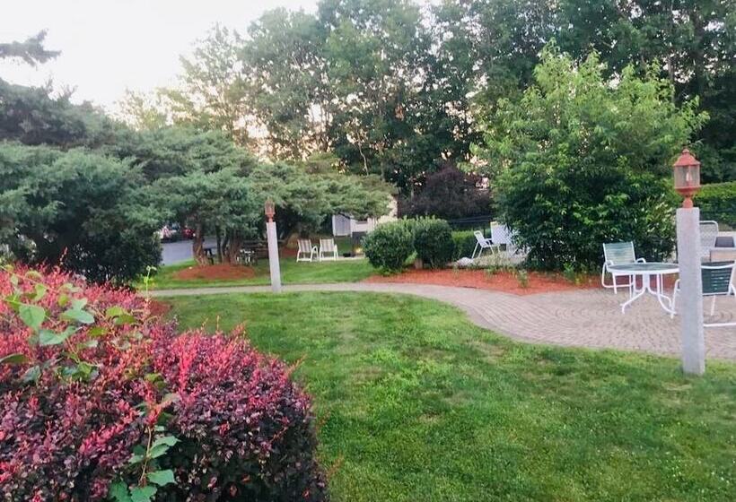 בית מלון כפרי Anchorage Inn Rochester