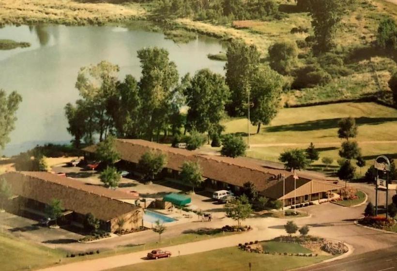 Otel Arbor Inn Of Historic Marshall