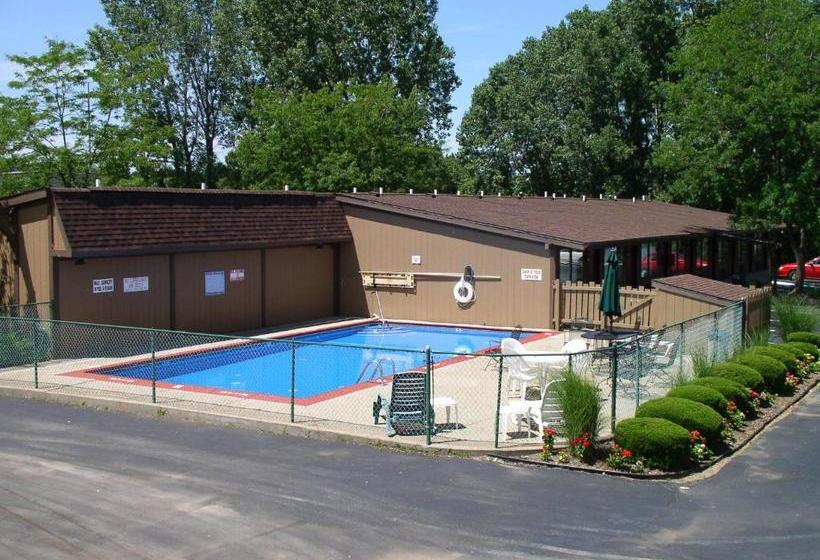 Otel Arbor Inn Of Historic Marshall