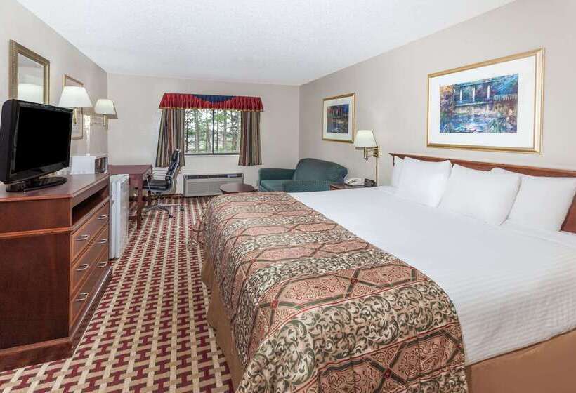 هتل Baymont By Wyndham Smyrna