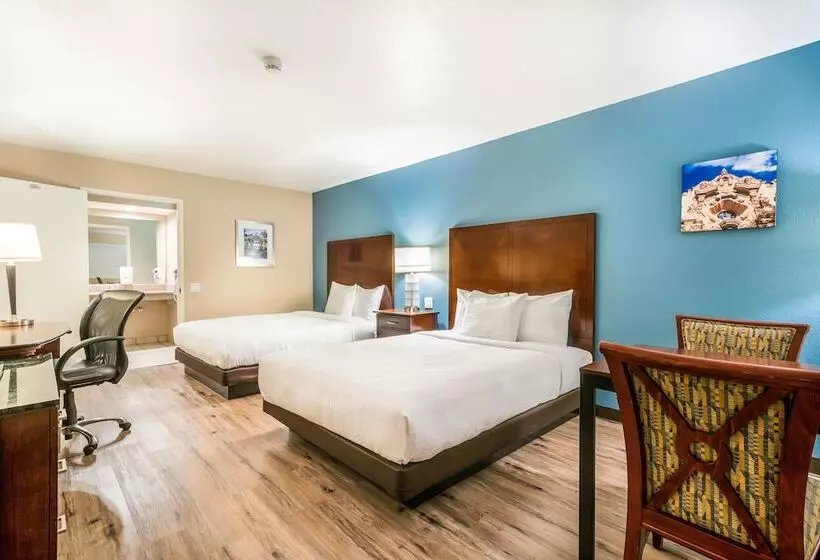 Отель Hacienda At Ontario Ranch