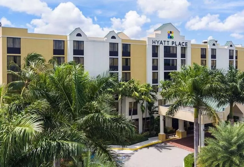 Отель Hyatt Place Fort Lauderdale Cruise Port & Convention Center
