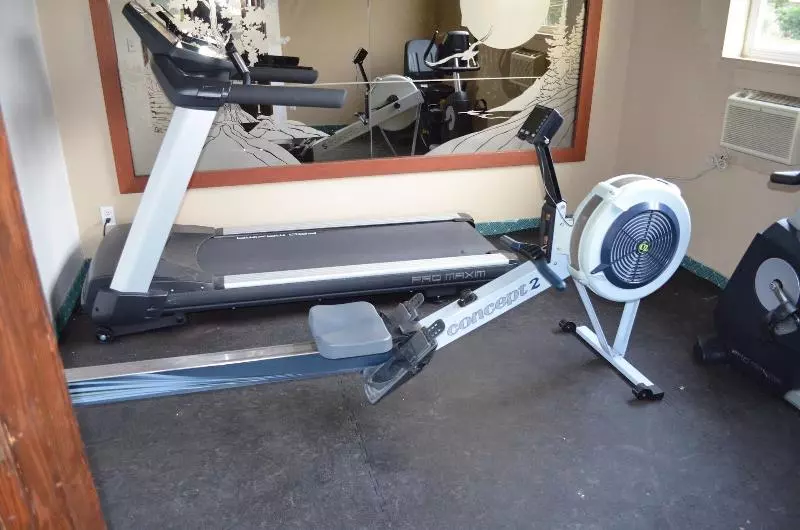 Отель The Ashley Inn & Suites