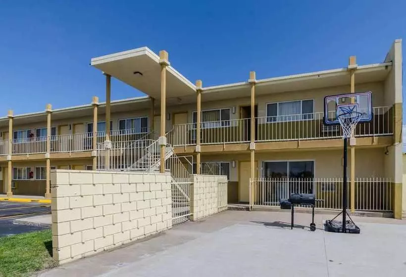 모텔 Executive Inn Dodge City, Ks