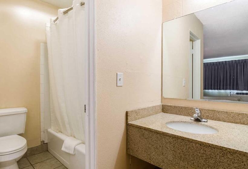 فندق على الطريق Executive Inn Dodge City, Ks