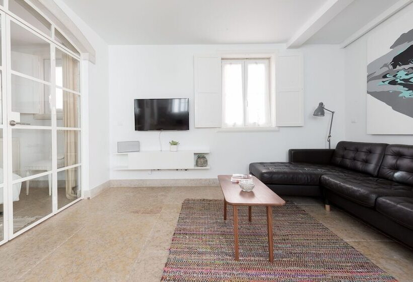 Almamater Lisbon Apartments