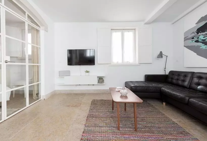 Almamater Lisbon Apartments