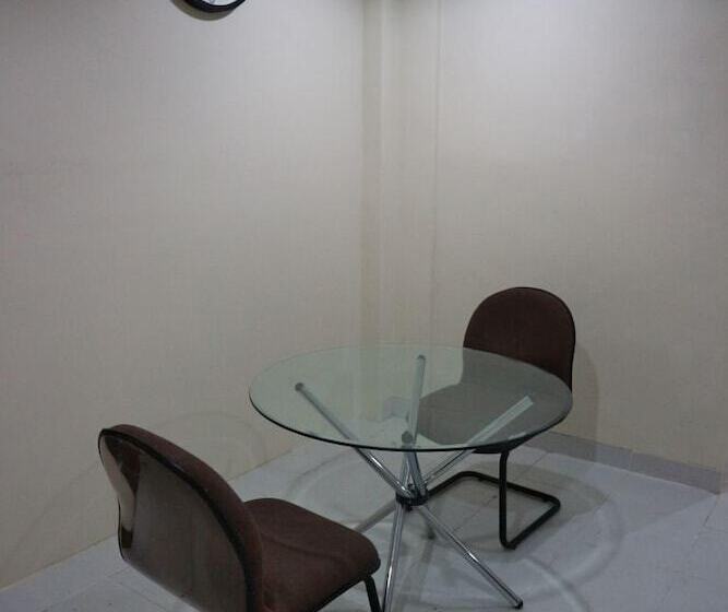 Ethan Hotel Cilincing Plaza