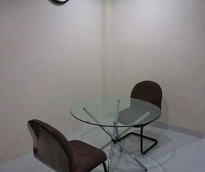 Ethan Hotel Cilincing Plaza