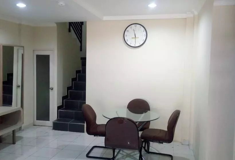 Ethan Hotel Cilincing Plaza