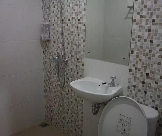 Ethan Hotel Cilincing Plaza