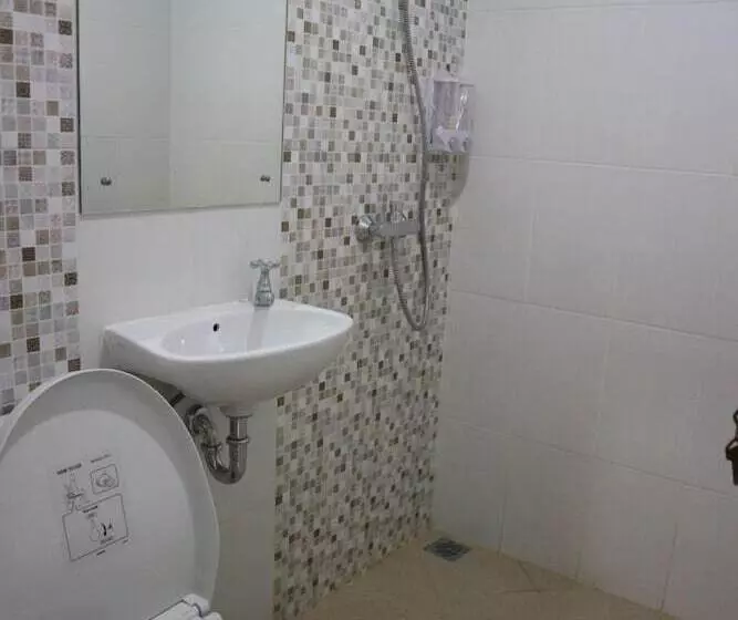 Ethan Hotel Cilincing Plaza