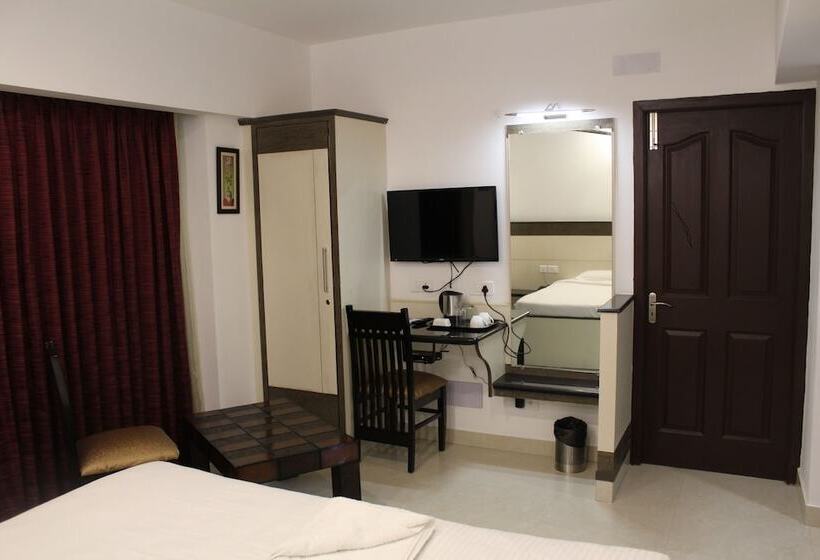 酒店 Karpagam International