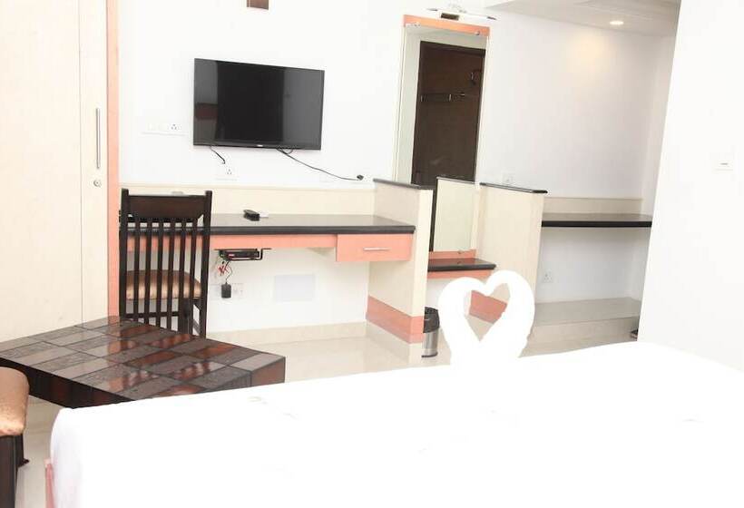 酒店 Karpagam International