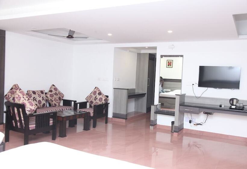 酒店 Karpagam International