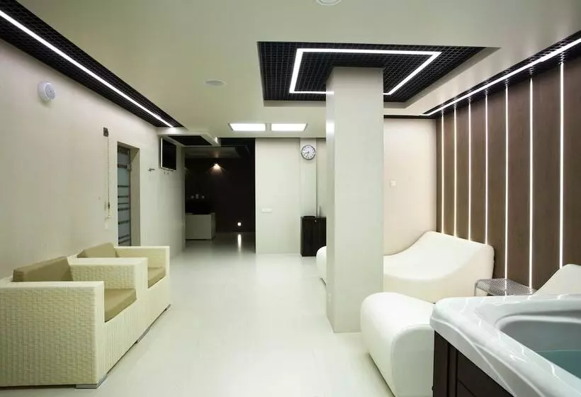 Lomakeskus Tsarstvo Korolevstvo