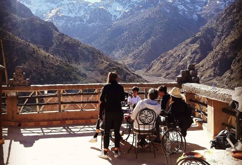 Roches Aremd   Hostel