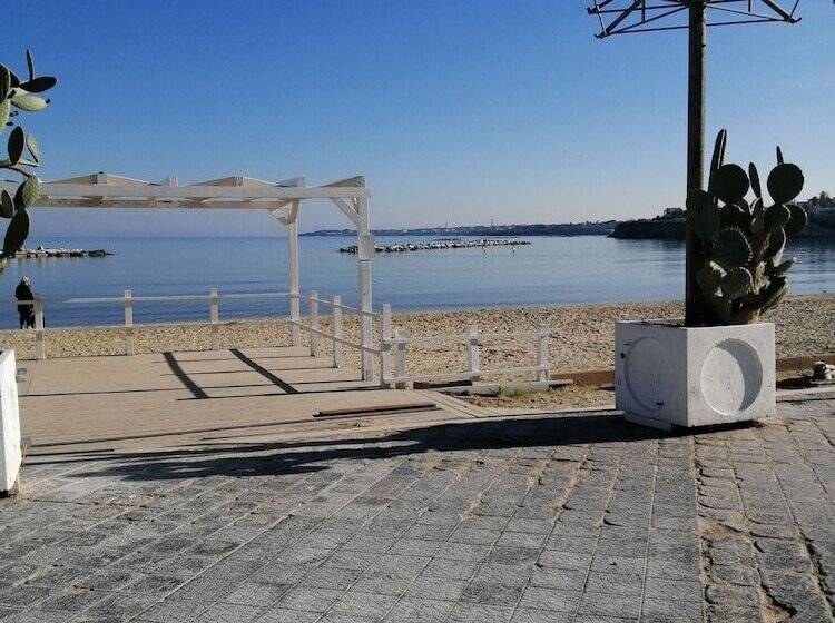 تختخواب و صبحانه Travel And Living