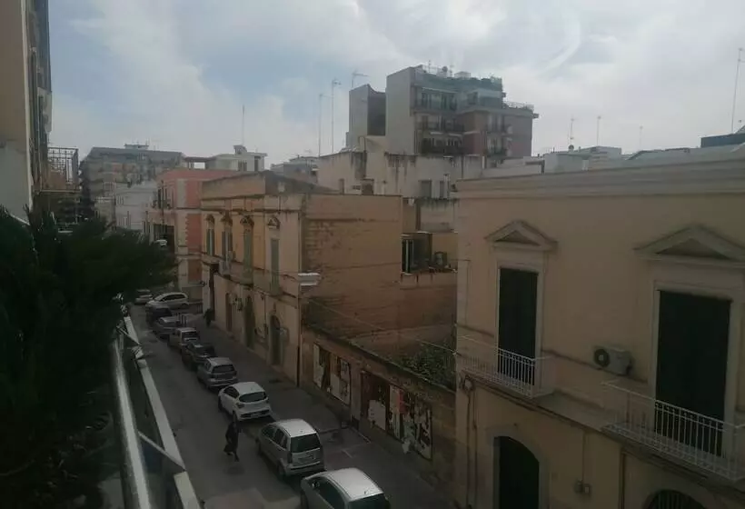 ベッドアンドブレックファースト Travel And Living