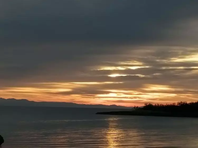 ベッドアンドブレックファースト Travel And Living