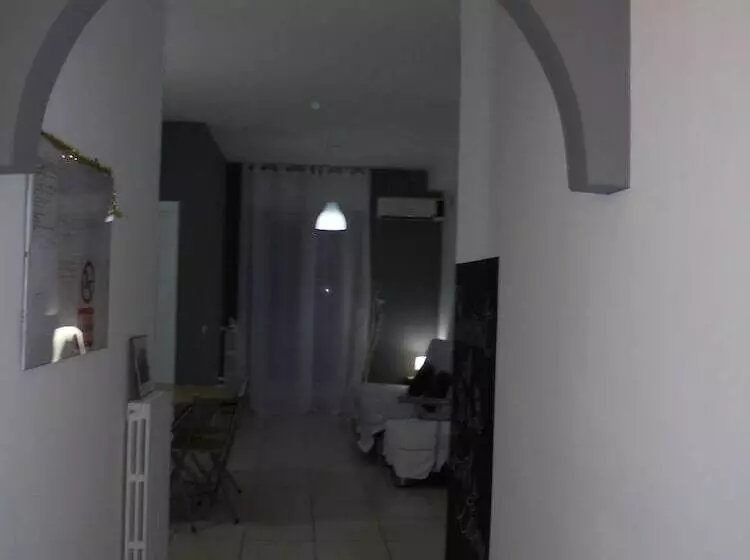 ベッドアンドブレックファースト Travel And Living