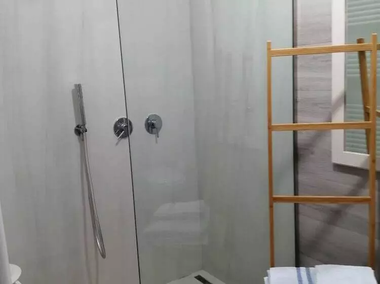 ベッドアンドブレックファースト Travel And Living