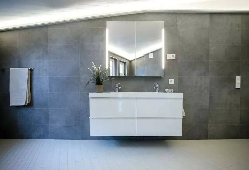 Hotelli Floating Villa Bergen