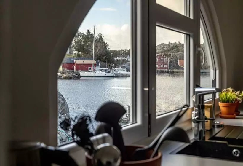 Hotelli Floating Villa Bergen