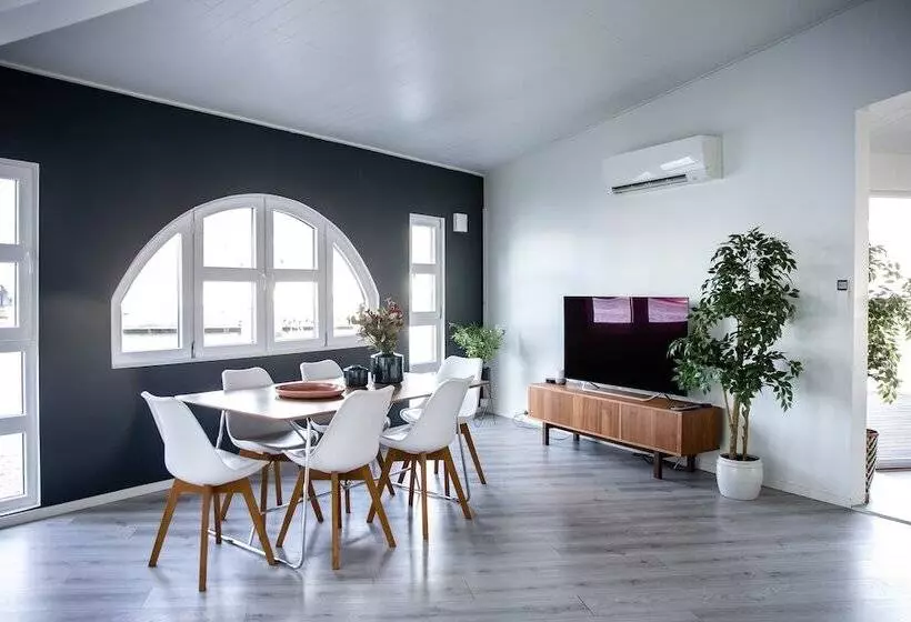 Hotelli Floating Villa Bergen