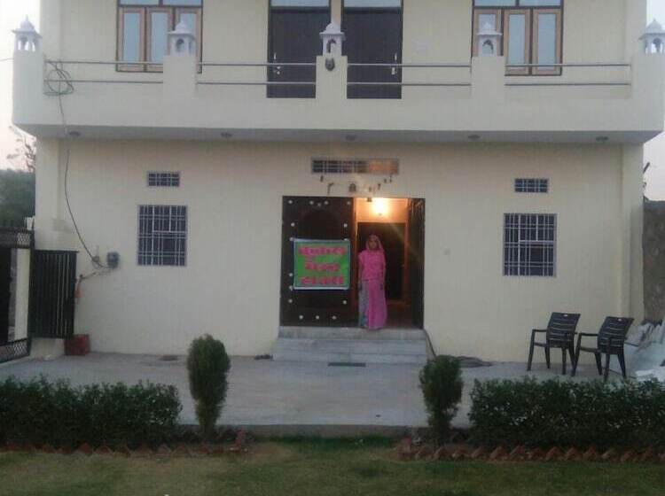 Отель Kukas Guest House