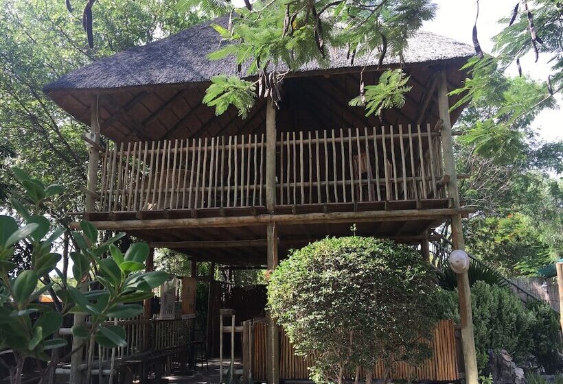 هتل Laphroiag Luxury Chalets