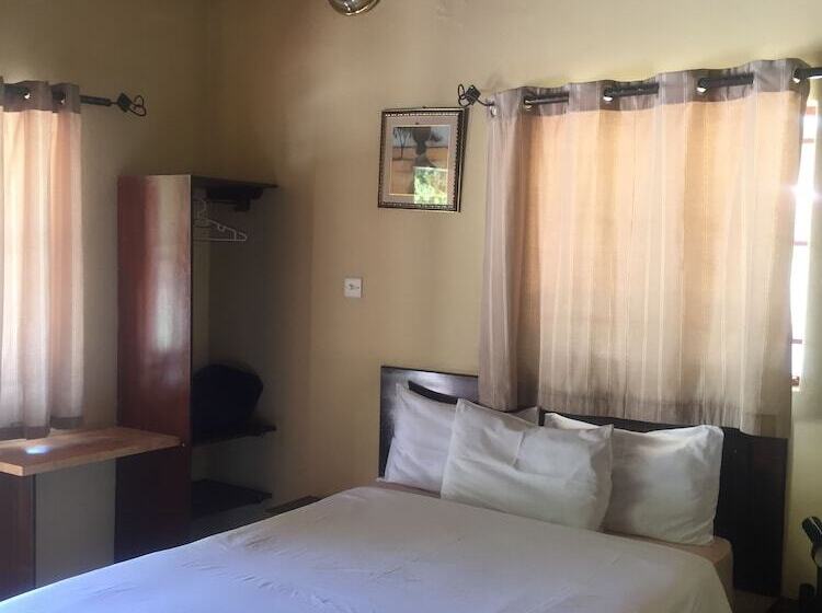 هتل Laphroiag Luxury Chalets