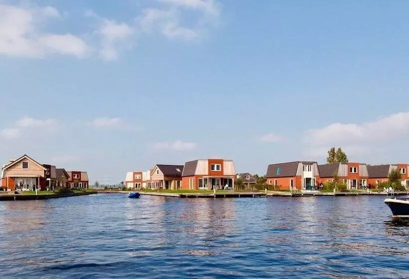 Hotelli Recreatiepark Tusken De Marren