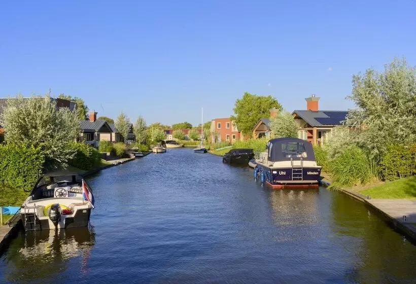 Hotelli Recreatiepark Tusken De Marren