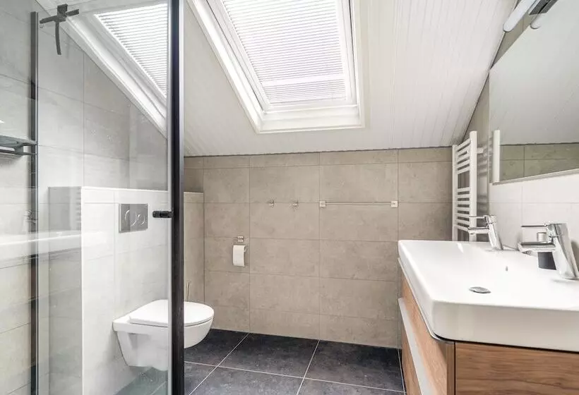 Hotelli Recreatiepark Tusken De Marren