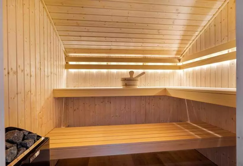 Hotelli Recreatiepark Tusken De Marren