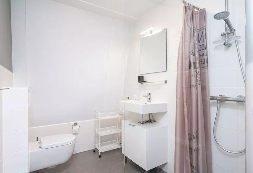 Hotelli Recreatiepark Tusken De Marren