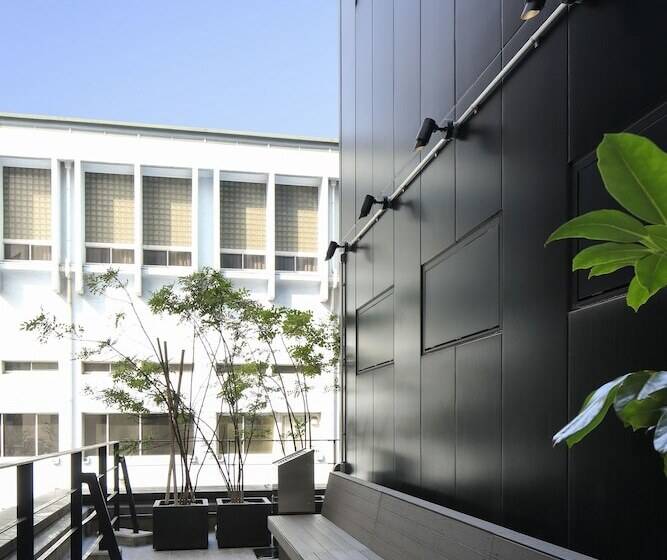 Отель The Millennials Shibuya