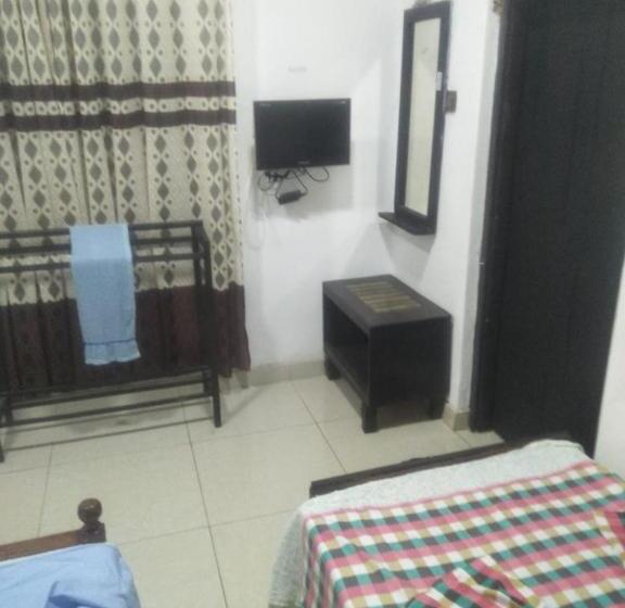 ペンション Bathiya Tourist Guest Anuradhapura