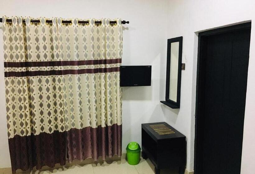 ペンション Bathiya Tourist Guest Anuradhapura