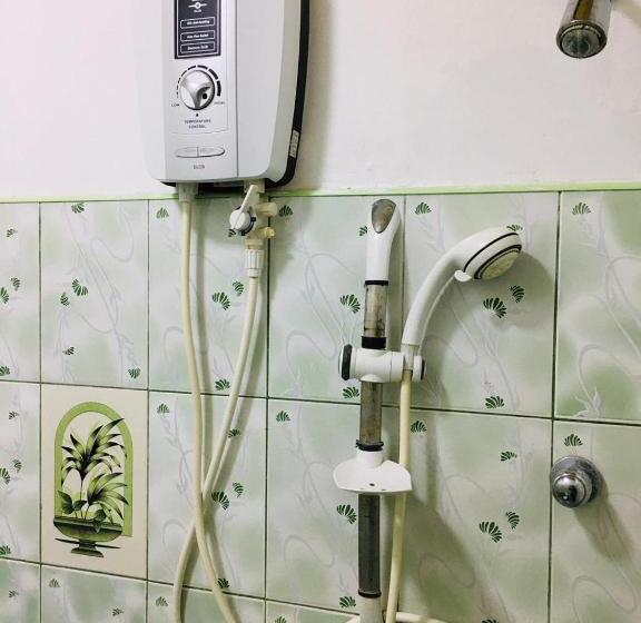 ペンション Bathiya Tourist Guest Anuradhapura