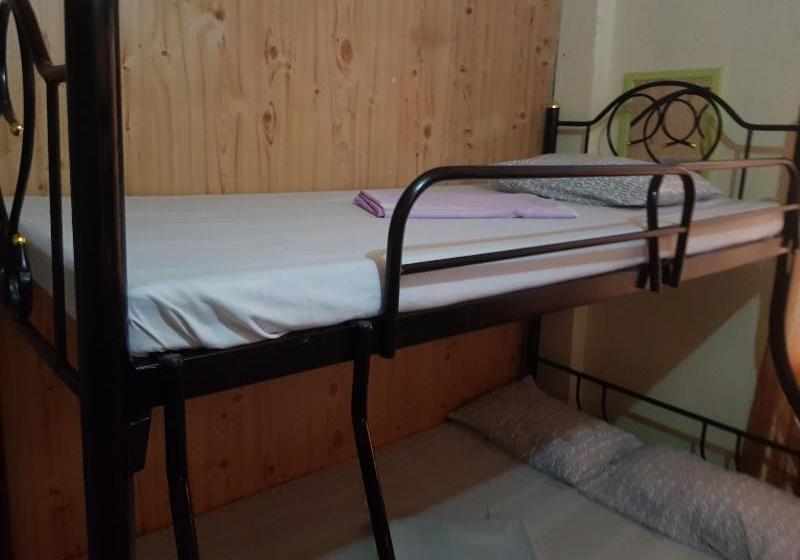 פנסיון Doxa Transient House