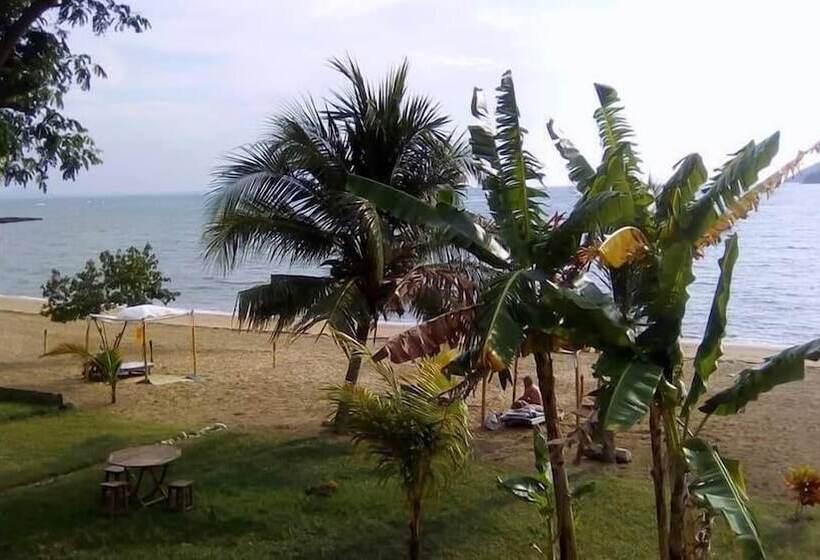 پانسیون Madagascar Resort Ambaro Beach