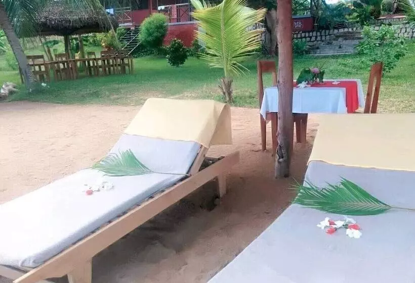 پانسیون Madagascar Resort Ambaro Beach
