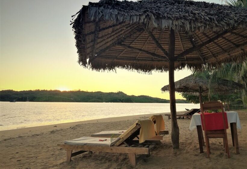 پانسیون Madagascar Resort Ambaro Beach
