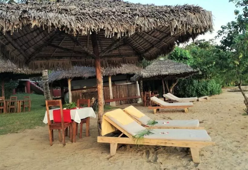 پانسیون Madagascar Resort Ambaro Beach