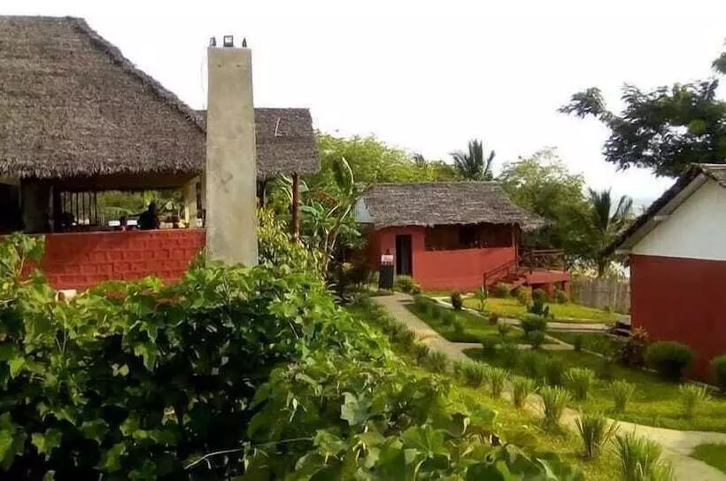 پانسیون Madagascar Resort Ambaro Beach